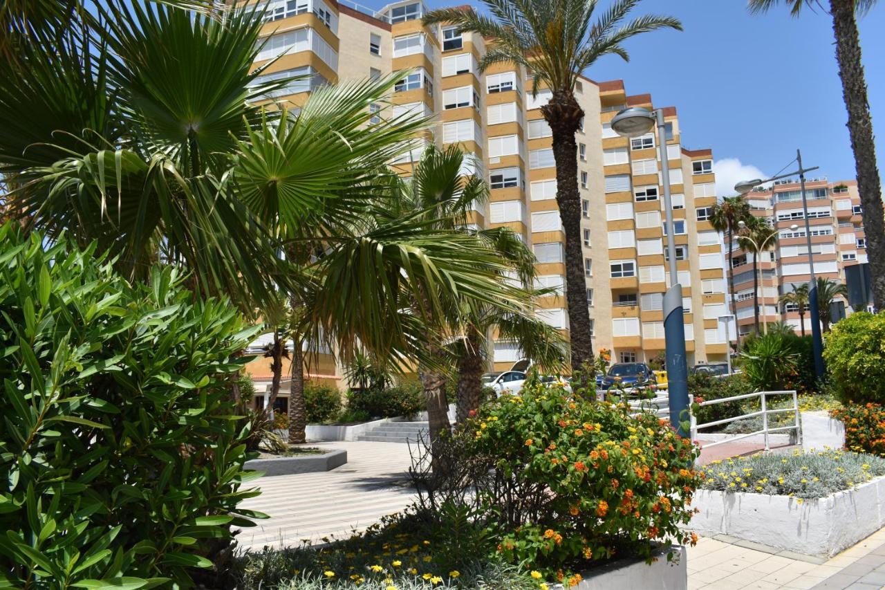 Fantastic Studio - Beachfront Apartment Torrox Exterior foto