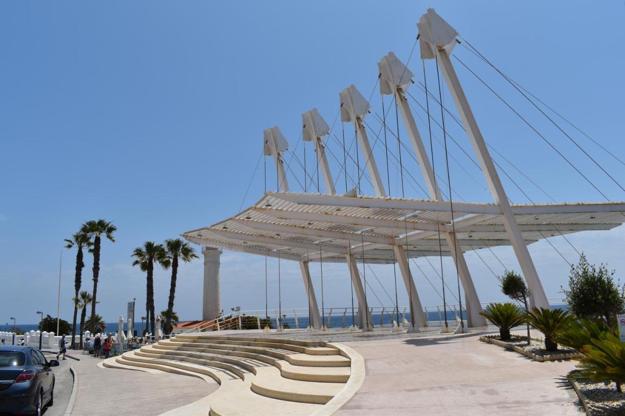 Fantastic Studio - Beachfront Apartment Torrox Exterior foto