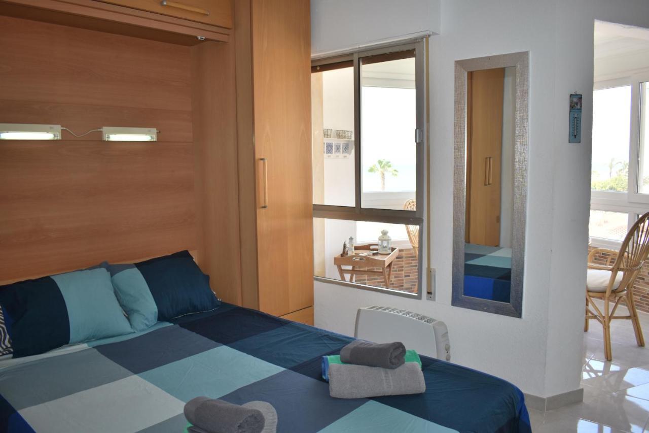 Fantastic Studio - Beachfront Apartment Torrox Exterior foto
