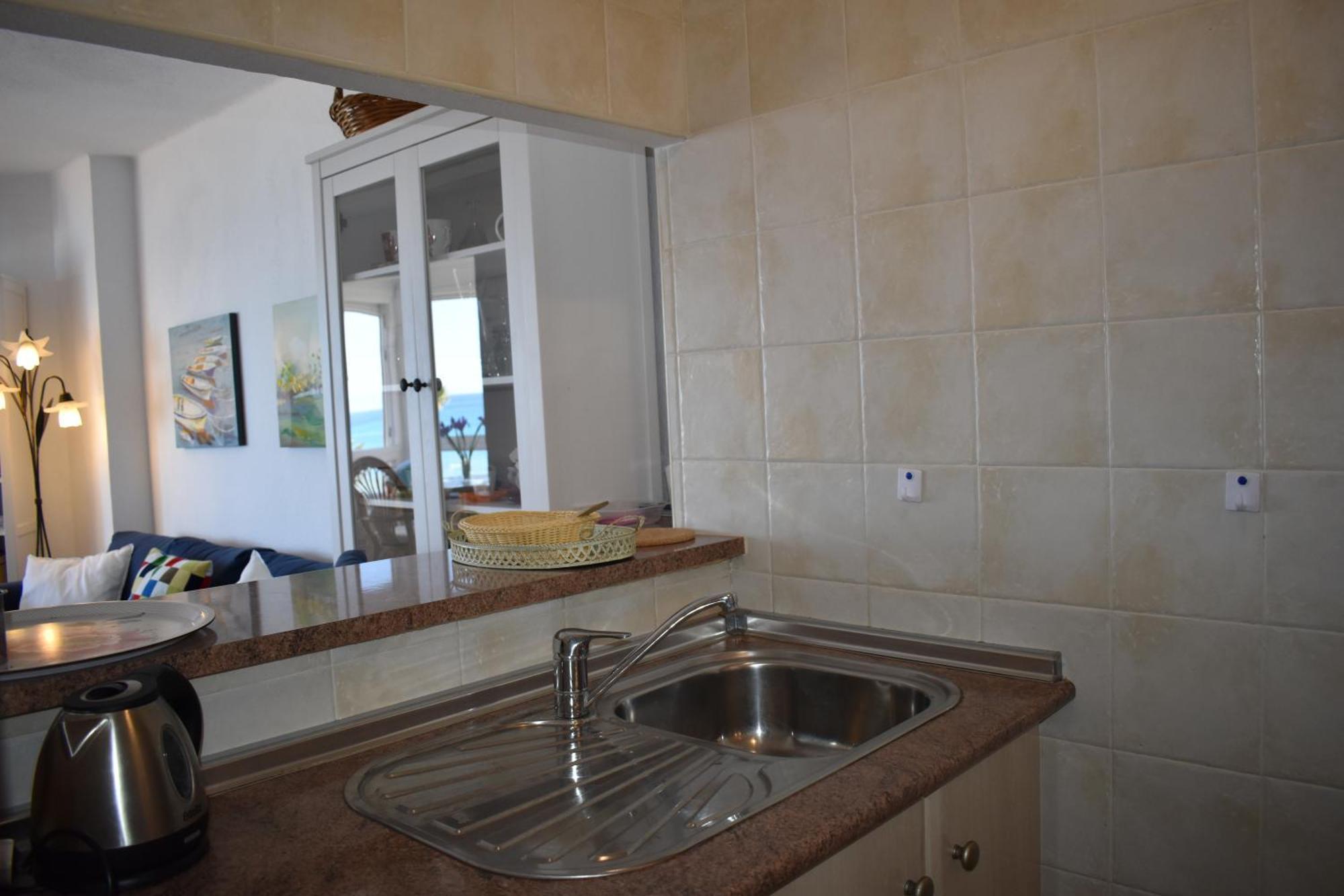 Fantastic Studio - Beachfront Apartment Torrox Exterior foto